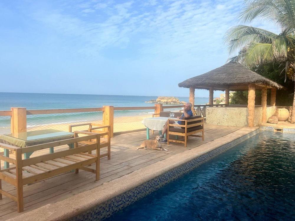 B&B Pieds Dans L'Eau Popenguine Exterior photo